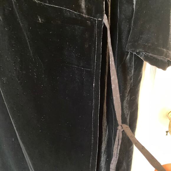 Lacausa Black Velvet Wrap Dress Pockets Long Sleeve Partially Lined Adjustable - Picture 10 of 11